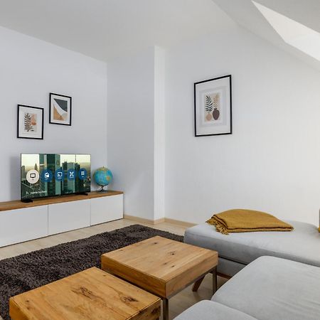 Home By Doni I Serviced Apartments I Ruhig I Zentral Nahe Rmcc, Staatsheater & Landtag Wiesbaden Eksteriør billede